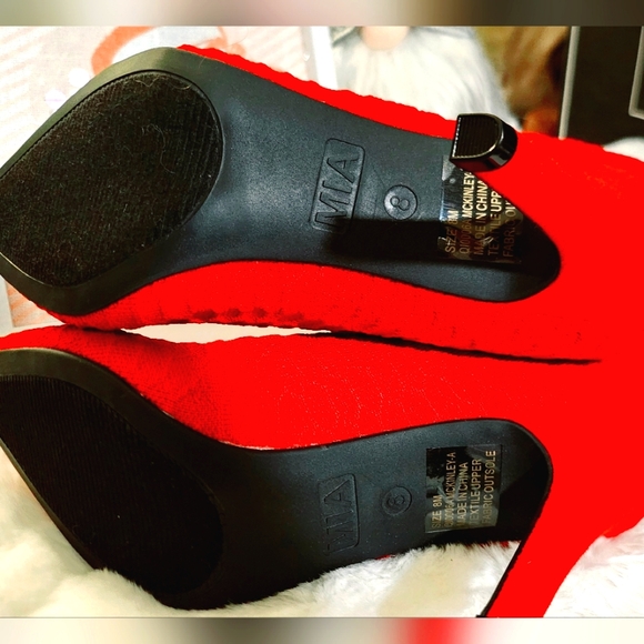 MIA McKinley-A Red Stretch Stilettos NWB sz. 8 - Picture 5 of 7